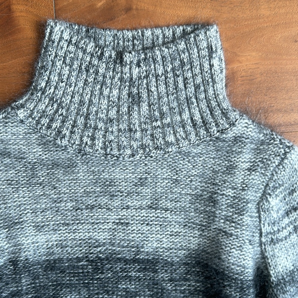 Rag & Bone / Wool + Silk Fuzzy Turtleneck / Xs Bl… - image 4